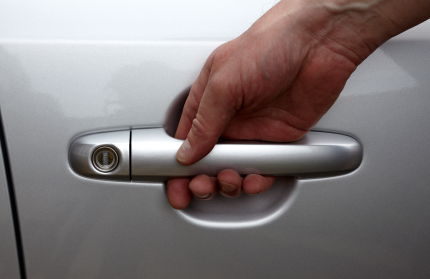 automotive locksmith